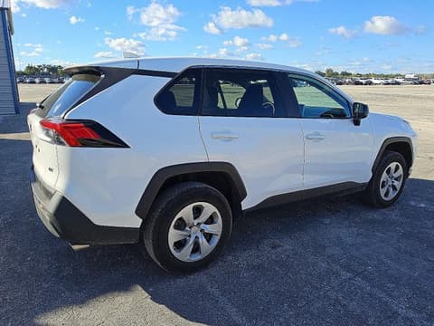 2024 Toyota RAV4, VIN 2T3H1RFV8RC271261. Фото 3 з 6 з аукціону Copart. Каталог авто зі США OpenDataCar.