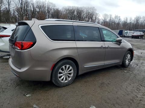 2018 Chrysler Pacifica, VIN 2C4RC1EG9JR139240. Фото 3 з 6 з аукціону Copart. Каталог авто зі США OpenDataCar.