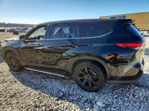 2022 Toyota Highlander, VIN 5TDZZRAH0NS118317. Фото 2 з 6 з аукціону Copart. Каталог авто зі США OpenDataCar.