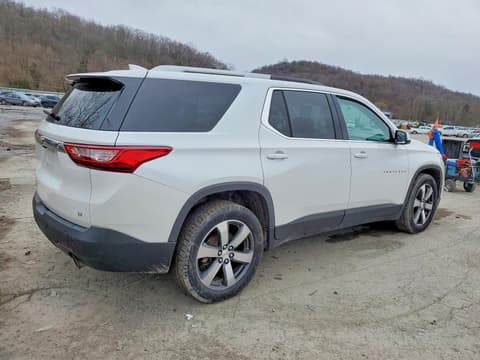 2018 Chevrolet Traverse, VIN 1GNEVHKW1JJ124014. Фото 3 з 6 з аукціону Copart. Каталог авто зі США OpenDataCar.