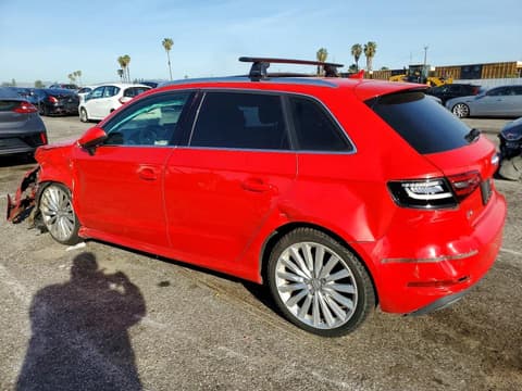 2016 Audi A3 e-tron, VIN WAUSPBFF5GA071515. Фото 2 з 6 з аукціону Copart. Каталог авто зі США OpenDataCar.