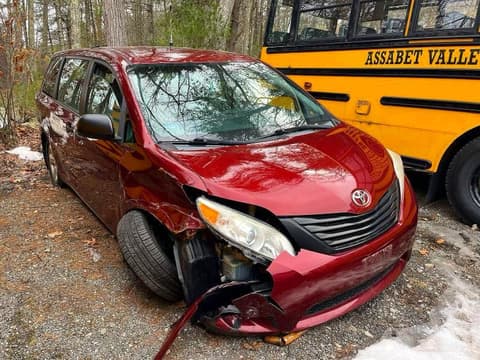 2015 Toyota Sienna, VIN 5TDZK3DC3FS646744. Фото 1 з 6 з аукціону Copart. Каталог авто зі США OpenDataCar.