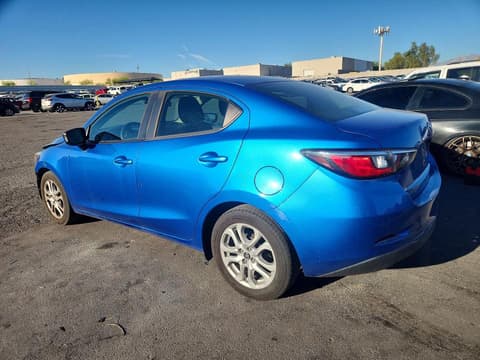 2017 Toyota Yaris, VIN 3MYDLBYV8HY161560. Фото 2 з 6 з аукціону Copart. Каталог авто зі США OpenDataCar.