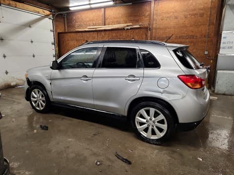 2014 Mitsubishi Outlander Sport, VIN 4A4AR4AUXEE031200. Фото 2 з 6 з аукціону Copart. Каталог авто зі США OpenDataCar.