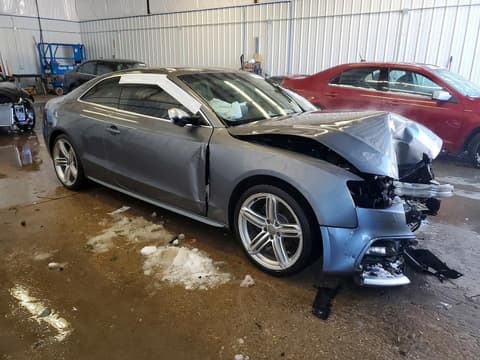 2013 Audi S5, VIN WAUCGAFRXDA047439. Фото 4 з 6 з аукціону Copart. Каталог авто зі США OpenDataCar.