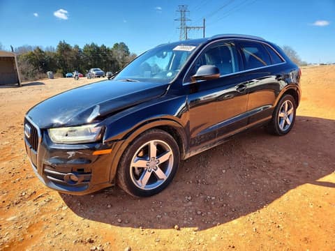 2015 Audi Q3, VIN WA1EFCFS0FR001324. Фото 1 з 6 з аукціону Copart. Каталог авто зі США OpenDataCar.