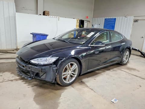 2015 Tesla Model S, VIN 5YJSA1E25FF117914. Фото 1 з 6 з аукціону Copart. Каталог авто зі США OpenDataCar.