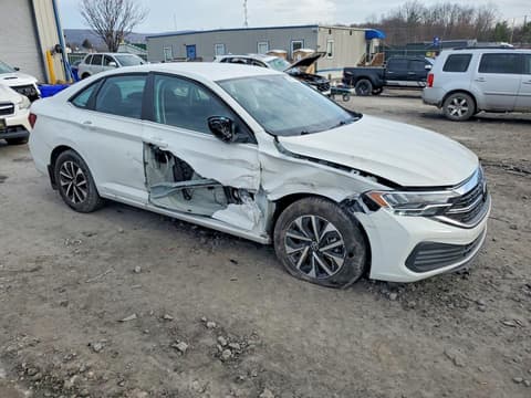 2024 Volkswagen Jetta, VIN 3VW5M7BU8RM083431. Photo 4 of 6 from Copart auction. OpenDataCar US salvage catalog.