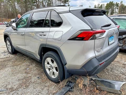 2020 Toyota RAV4, VIN 2T3P1RFV7LC135741. Фото 3 з 6 з аукціону Copart. Каталог авто зі США OpenDataCar.