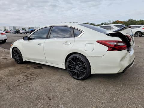 2017 Nissan Altima, VIN 1N4AL3AP3HC189851. Фото 2 з 6 з аукціону Copart. Каталог авто зі США OpenDataCar.