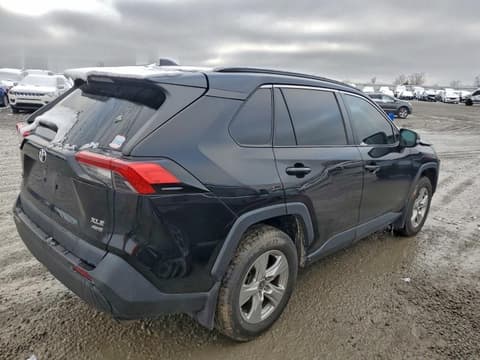 2021 Toyota RAV4, VIN 2T3P1RFV4MC229691. Фото 3 з 6 з аукціону Copart. Каталог авто зі США OpenDataCar.