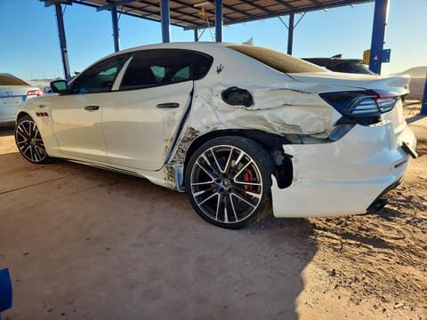 2022 Maserati Quattroporte, VIN ZAM56ZPT6NX393134. Фото 2 з 6 з аукціону Copart. Каталог авто зі США OpenDataCar.