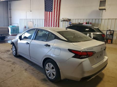 2021 Nissan Versa, VIN 3N1CN8DV0ML907555. Фото 2 з 6 з аукціону Copart. Каталог авто зі США OpenDataCar.