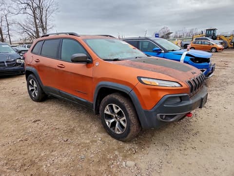 2015 Jeep Cherokee, VIN 1C4PJMBS1FW582486. Фото 4 з 6 з аукціону Copart. Каталог авто зі США OpenDataCar.