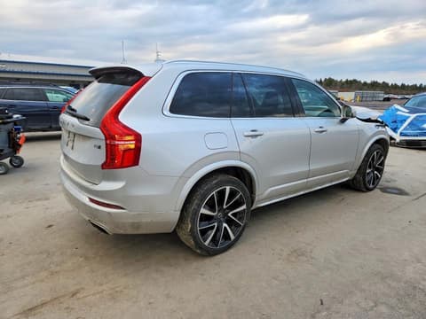 2021 Volvo XC90, VIN YV4A221K8M1683847. Фото 3 з 6 з аукціону Copart. Каталог авто зі США OpenDataCar.