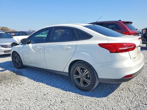 2017 Ford Focus, VIN 1FADP3FE5HL202463. Фото 2 из 6 с аукциона Copart. Каталог авто из США OpenDataCar.