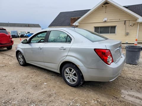 2015 Chevrolet Sonic, VIN 1G1JC5SHXF4183882. Фото 2 из 6 с аукциона Copart. Каталог авто из США OpenDataCar.