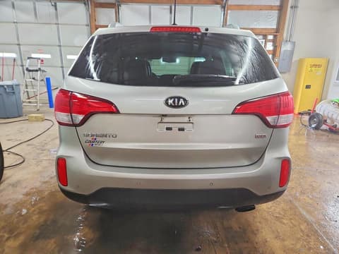 2015 Kia Sorento, VIN 5XYKT3A6XFG641941. Фото 6 з 6 з аукціону Copart. Каталог авто зі США OpenDataCar.