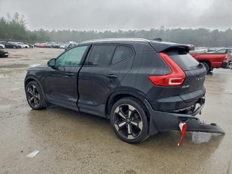 2019 Volvo XC40, VIN YV4162UK0K2120492. Фото 2 з 6 з аукціону Copart. Каталог авто зі США OpenDataCar.