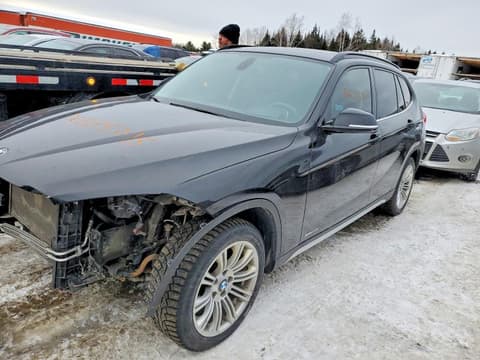 2015 Bmw X1, VIN WBAVL1C54FVY38468. Фото 1 из 6 с аукциона Copart. Каталог авто из США OpenDataCar.
