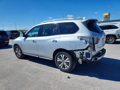 2019 Nissan Pathfinder, VIN 5N1DR2MM0KC630131. Фото 2 з 6 з аукціону Copart. Каталог авто зі США OpenDataCar.