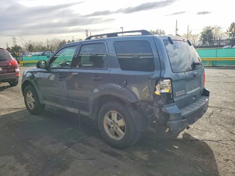 2010 Ford Escape, VIN 1FMCU0D77AKA34608. Фото 2 з 6 з аукціону Copart. Каталог авто зі США OpenDataCar.