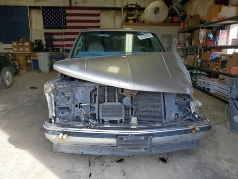 1999 Chevrolet Suburban, VIN 3GNEC16R4XG250623. Фото 5 з 6 з аукціону Copart. Каталог авто зі США OpenDataCar.