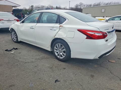 2017 Nissan Altima, VIN 1N4AL3AP5HC473675. Фото 2 з 6 з аукціону Copart. Каталог авто зі США OpenDataCar.