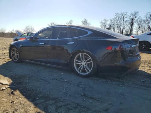 2013 Tesla Model S, VIN 5YJSA1CG6DFP08040. Фото 2 з 6 з аукціону Copart. Каталог авто зі США OpenDataCar.