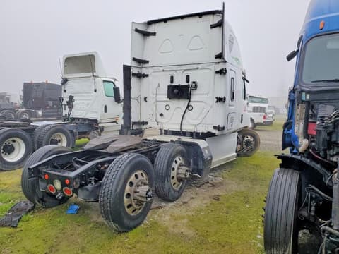 2019 Freightliner Cascadia 126, VIN 3AKJHHDRXKSKF5091. Photo 4 of 6 from Copart auction. OpenDataCar US salvage catalog.