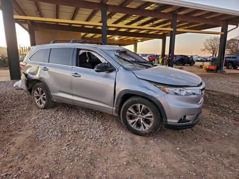 2015 Toyota Highlander, VIN 5TDKKRFH8FS101426. Фото 4 з 6 з аукціону Copart. Каталог авто зі США OpenDataCar.