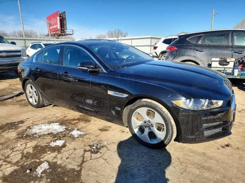 2017 Jaguar XE, VIN SAJAR4BGXHA977990. Фото 4 з 6 з аукціону Copart. Каталог авто зі США OpenDataCar.