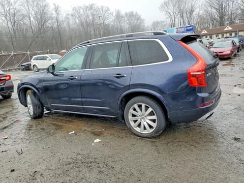 2016 Volvo XC90, VIN YV4A22PK0G1024978. Фото 2 з 6 з аукціону Copart. Каталог авто зі США OpenDataCar.