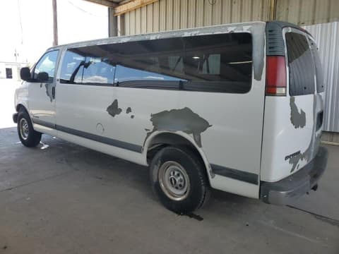 2001 Chevrolet Express 3500, VIN 1GAHG39R711145669. Фото 2 з 6 з аукціону Copart. Каталог авто зі США OpenDataCar.