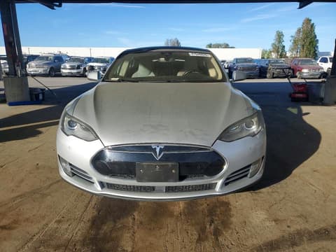 2014 Tesla Model S, VIN 5YJSA1H14EFP63625. Фото 5 з 6 з аукціону Copart. Каталог авто зі США OpenDataCar.