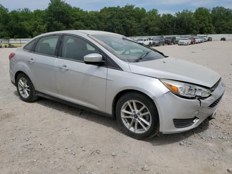 2018 Ford Focus, VIN 1FADP3FE2JL302719. Zdjęcie 4 z 6 z aukcji Copart. Katalog aut z USA OpenDataCar.