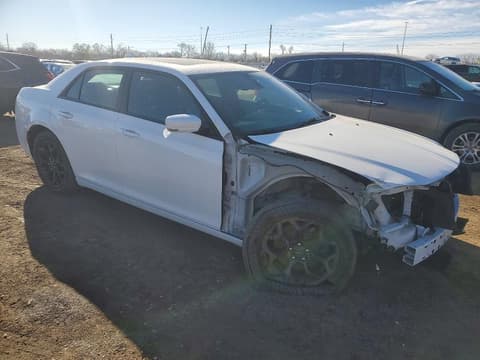 2019 Chrysler 300, VIN 2C3CCAGG2KH593571. Фото 4 з 6 з аукціону Copart. Каталог авто зі США OpenDataCar.