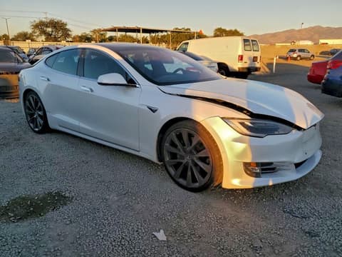 2018 Tesla Model S, VIN 5YJSA1E26JF261495. Фото 4 з 6 з аукціону Copart. Каталог авто зі США OpenDataCar.