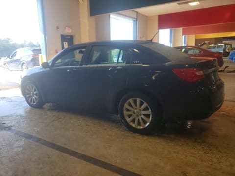 2012 Chrysler 200, VIN 1C3CCBBB7CN331264. Фото 2 з 6 з аукціону Copart. Каталог авто зі США OpenDataCar.