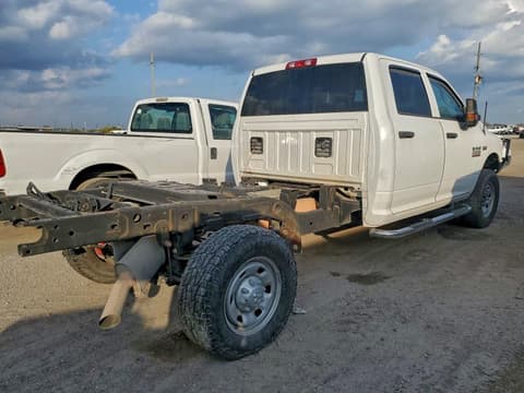 2018 Ram 2500, VIN 3C6UR5HJ1JG380620. Фото 3 з 6 з аукціону Copart. Каталог авто зі США OpenDataCar.