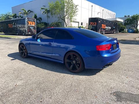 2015 Audi RS5, VIN WUAC6AFR3FA900159. Фото 3 з 6 з аукціону Copart. Каталог авто зі США OpenDataCar.