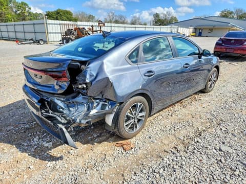 2024 Kia Forte, VIN 3KPF24AD4RE698372. Фото 3 з 6 з аукціону Copart. Каталог авто зі США OpenDataCar.