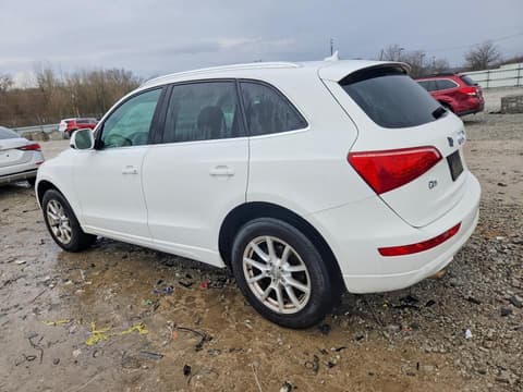2011 Audi Q5, VIN WA1LFAFP1BA101514. Фото 2 з 6 з аукціону Copart. Каталог авто зі США OpenDataCar.