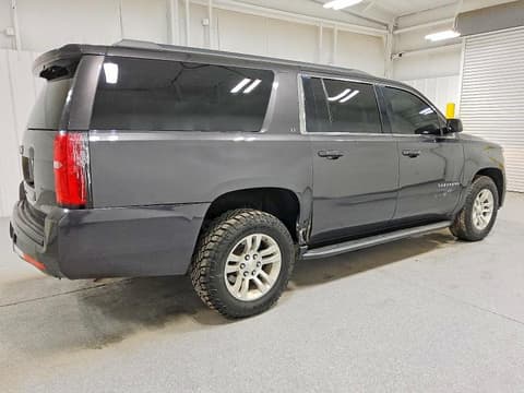 2018 Chevrolet Suburban, VIN 1GNSKHKC4JR234090. Фото 3 з 6 з аукціону Copart. Каталог авто зі США OpenDataCar.