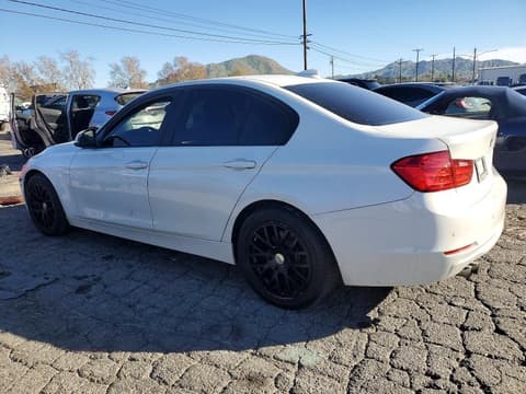 2015 Bmw 3 Series, VIN WBA3C1C53FP854012. Фото 2 з 6 з аукціону Copart. Каталог авто зі США OpenDataCar.