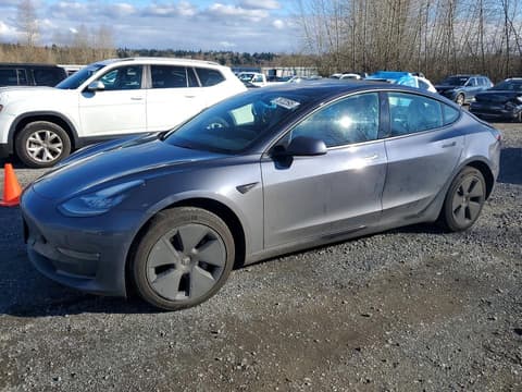 2022 Tesla Model 3, VIN 5YJ3E1EB9NF242583. Фото 1 з 6 з аукціону Copart. Каталог авто зі США OpenDataCar.