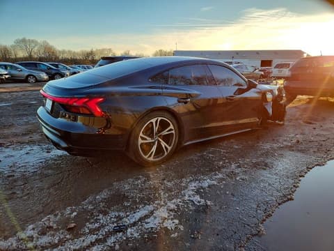 2022 Audi e-tron GT, VIN WAUEJBFW7N7004701. Фото 3 з 6 з аукціону Copart. Каталог авто зі США OpenDataCar.