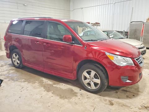 2011 Volkswagen Routan, VIN 2V4RW5DGXBR691482. Фото 4 из 6 с аукциона Copart. Каталог авто из США OpenDataCar.