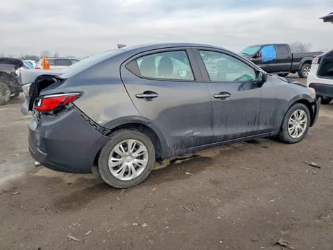 2019 Toyota Yaris, VIN 3MYDLBYV2KY519713. Фото 3 з 6 з аукціону Copart. Каталог авто зі США OpenDataCar.