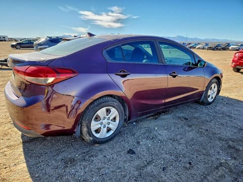 2017 Kia Forte, VIN 3KPFK4A76HE031876. Фото 3 з 6 з аукціону Copart. Каталог авто зі США OpenDataCar.